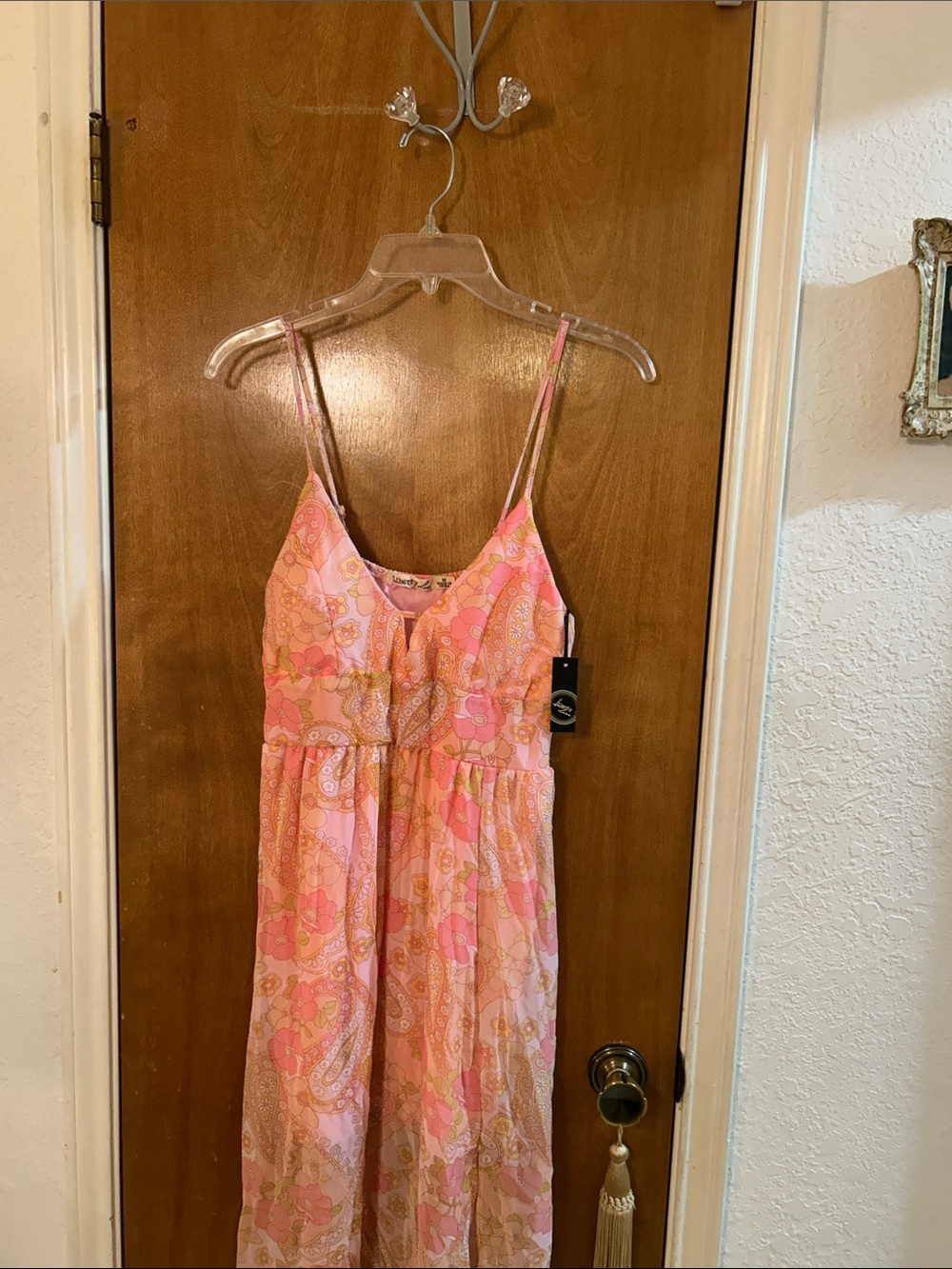 Women’s Liberty Love Pink Paisley Floral Strap Dress. NWT M
